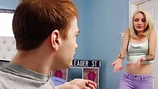 Kinky teen lola fae catches alex masturbating decides to help him reach an orgasm - reality s Thumbnail