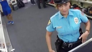 Police Ki Aunty Ki Sexy - Sexy Police Officer Gets A Free Hot Sex hard porn